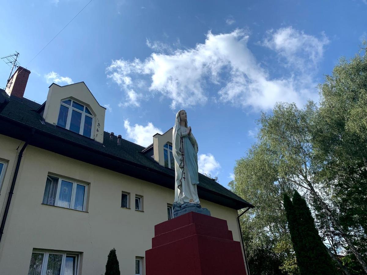 Отель Dom Pielgrzyma Schr Grabowka Экстерьер фото