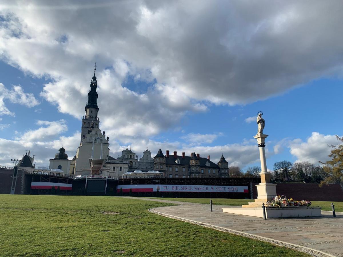 Отель Dom Pielgrzyma Schr Grabowka Экстерьер фото